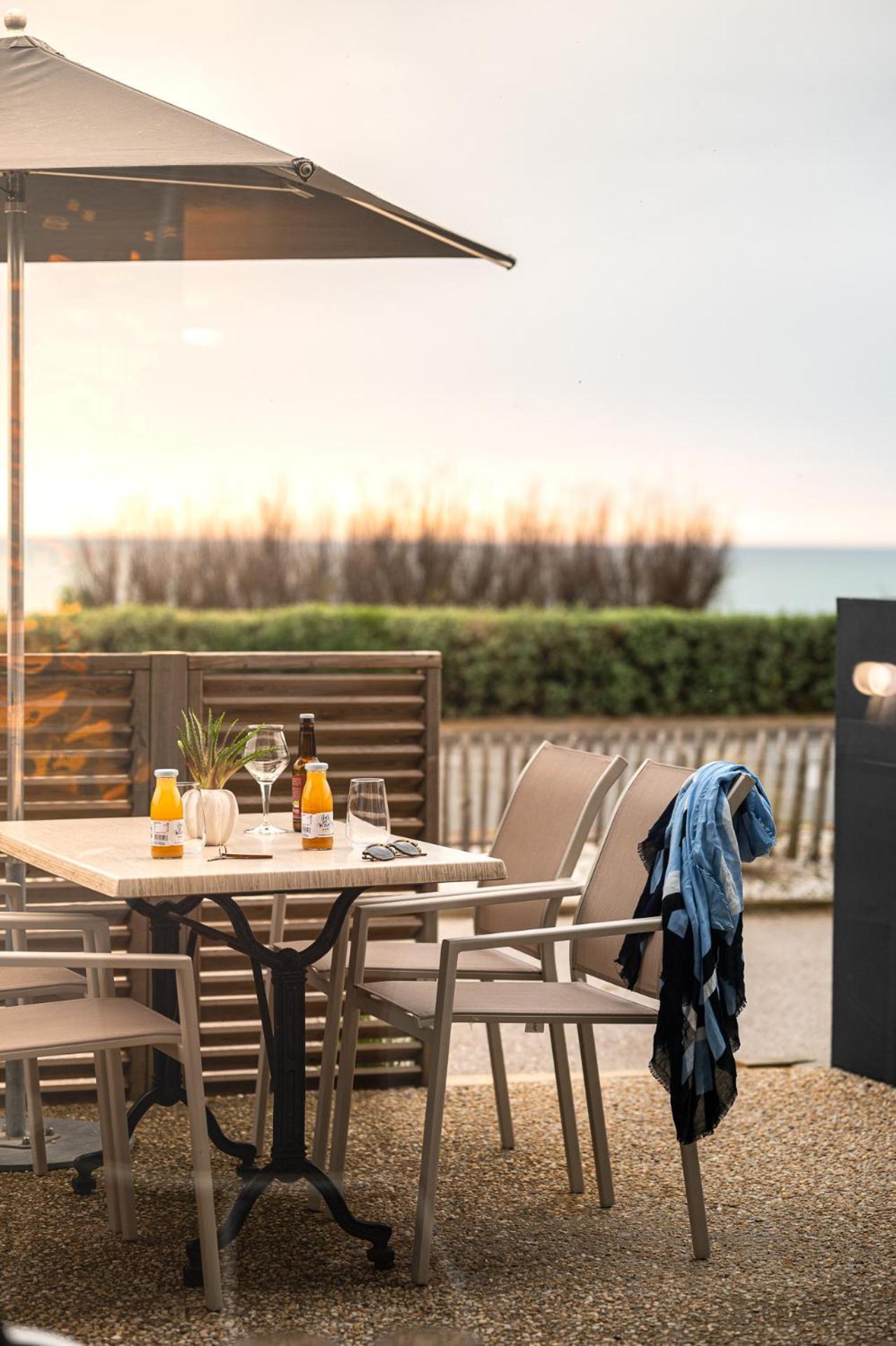 Brétignolles-sur-Mer Logis Hotellerie Les Brisants , Restaurant J M Perochon מראה חיצוני תמונה